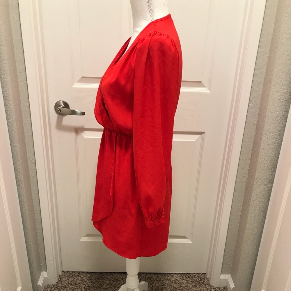 Beautiful red wrap dress - Picture 2 of 8